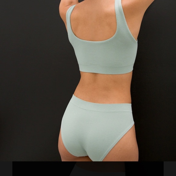 Soma bralette seamless aloe turnaround bralette in storm clouds blue L-XL - Picture 9 of 11